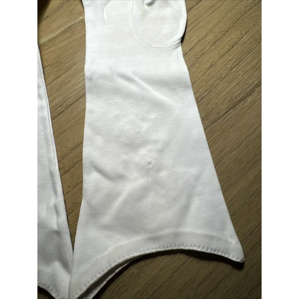 VTG Womens Elbow Length Gloves White Nylon Scalloped Cuff Sz 7 Floral Appliqué